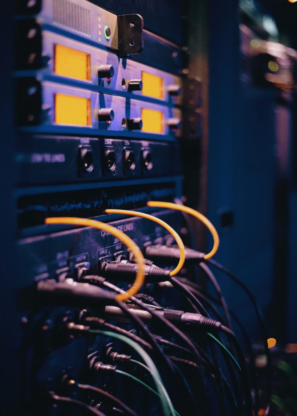 pexels-josh-sorenson-1054397-min